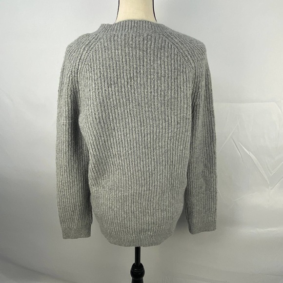 BP NWT Gray Ribbed Pullover Crew Neck Sweater, SZ XS - Picture 3 of 5